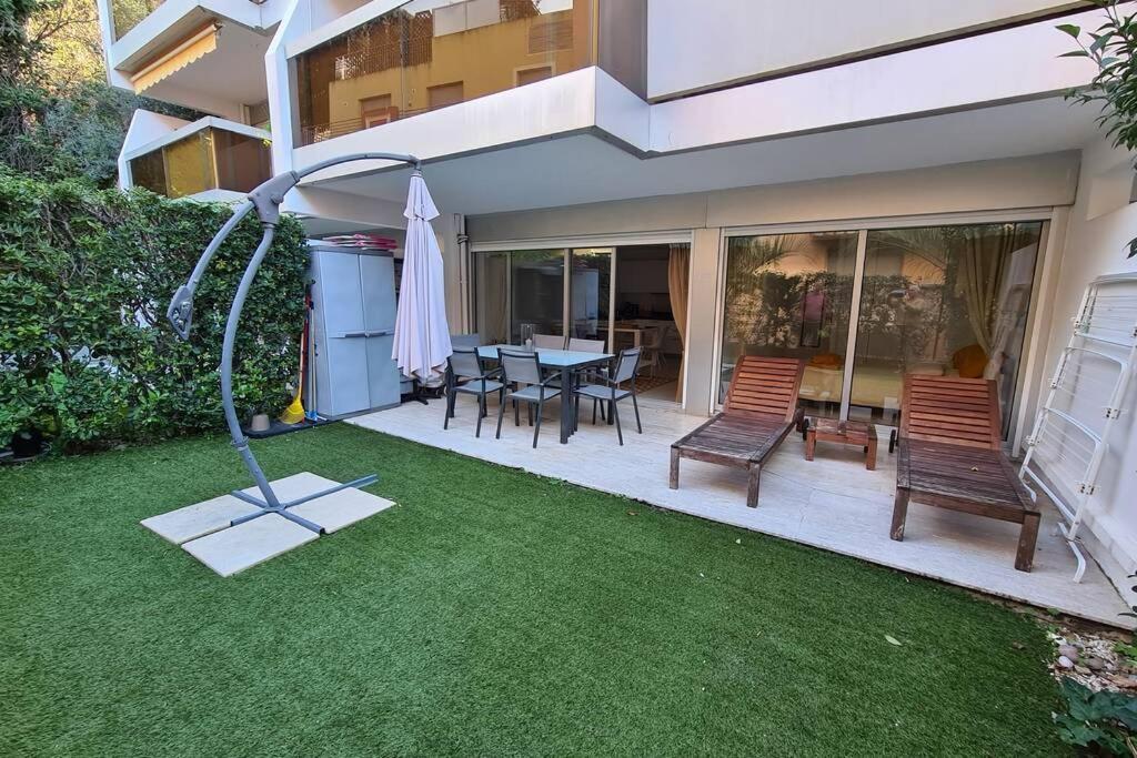 Le Lodge, T2 Classe 3 Etoiles Avec Jardin, Parking, Piscine & Mer A 2 Pas Menton Exterior photo